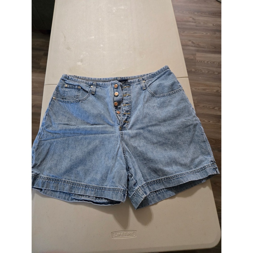 Avenue Blues Vintage Denim Shorts Light Wash Button Fly Size 18